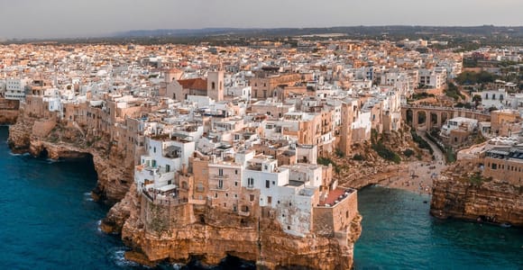 From Bari: Full-day tour to Polignano and Alberobello