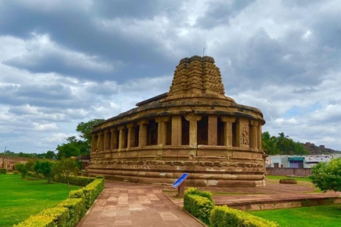 Opowieści o sztuce: Karnataka, Goa i Bombaj z wycieczką samochodem i kierowcą"Opowieści o sztuce: Karnataka, Goa i Bombaj - 17 dni"