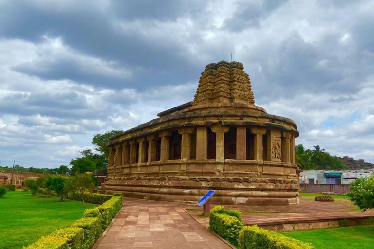 Esplendor del Sur: Explorando Tamil Nadu, Kerala y KarnatakaSur de la India en coche con conductor - Tamilnadu, Kerala, Karnataka