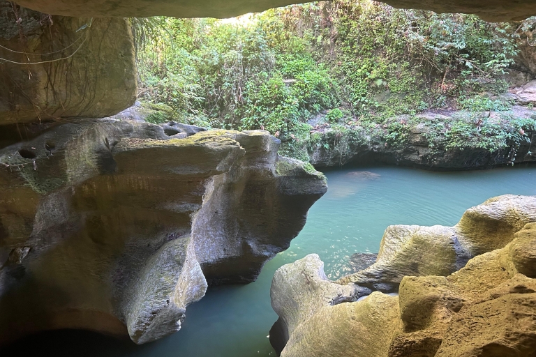 Vega Baja : Grottes, cascades, plage, boissons adultes gratuites