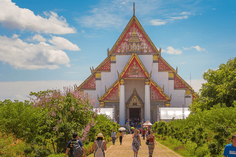 أبرز معالم بانكوك: السوق العائم، وسوق القطارات، ومدينة أيوثايانقطة الالتقاء: منطقة خاو سان