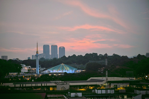 Kuala Lumpur: Hidden Bars, Forbidden History and Street Food