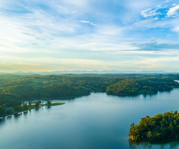 Knoxville: Scenic Lunch Cruise on the Tennessee River