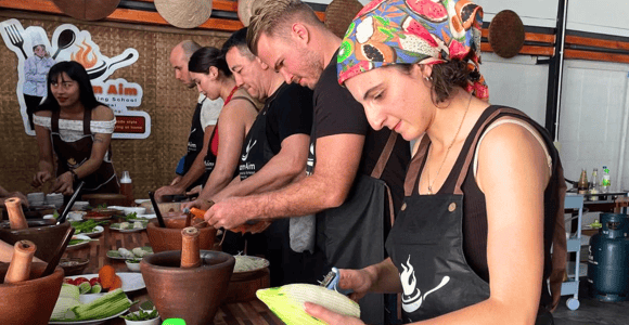 Chiang Mai: Ethical Elephant Sanctuary & Thai Cooking Class