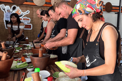 Chiang Mai: Santuário ético de elefantes e aula de culinária tailandesa