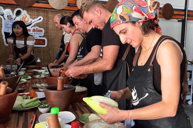 Chiang Mai: Ethical Elephant Sanctuary & Thai Cooking Class