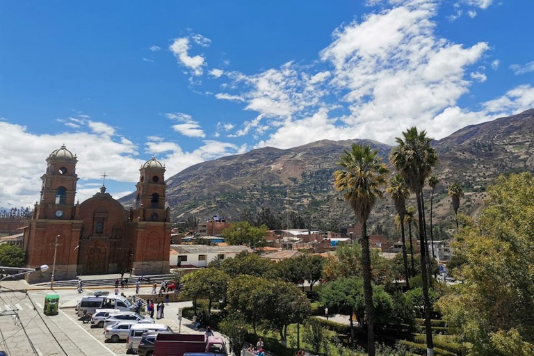 Huaraz: Ganztag Laguna Llanganuco + Yungay + Carhuaz