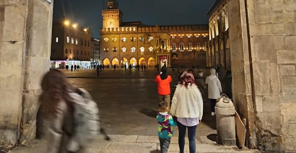 Bologna: Eine Tour durch die Stadt bei Nacht