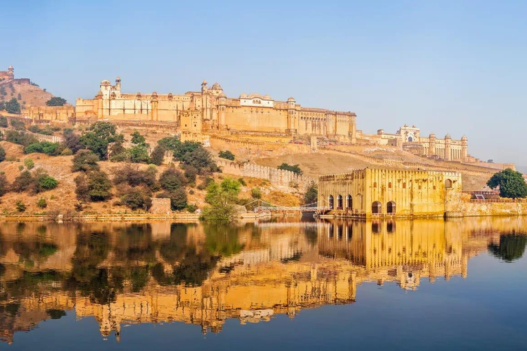 Jaipur: Private Car Tour with Hawa Mahal & Amber palace