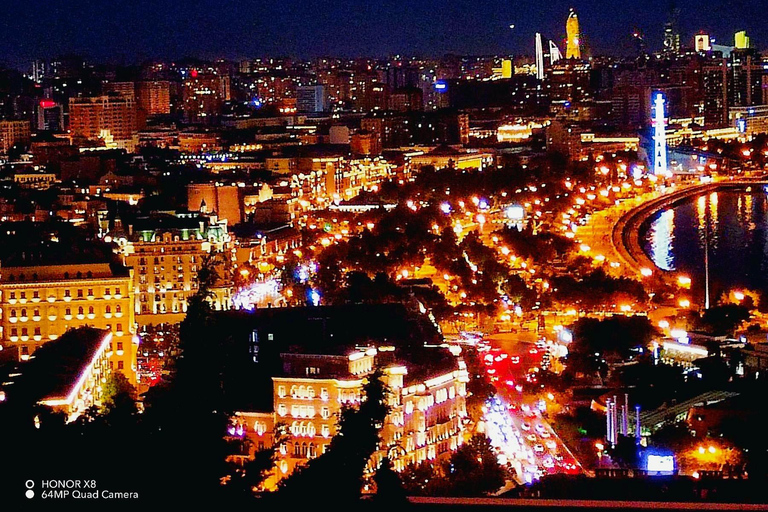 Baku: Light-Up Baku Walking Evening TourBaku: Light-Up Baku Evening Tour