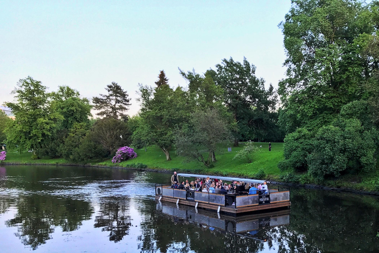 Gothenburg: 2-hour Live Music Raft Tour (BYO)