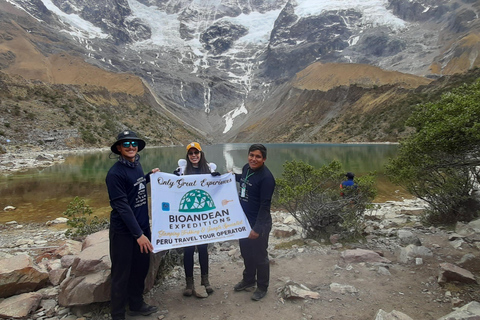 Cusco: Humantay Lagoon Hike with Luxury Domes with Alpacas