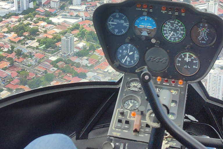 Recogida en carro lujoso, tour Helicóptero de ciudad Panamá