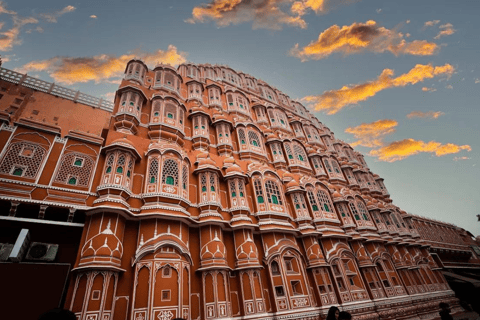 2 Days Jaipur City Tour: Explore the Pink City with a Guide