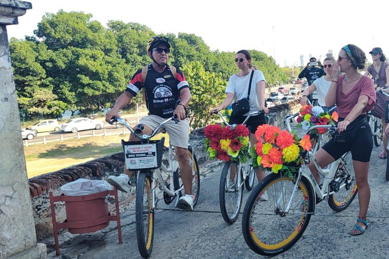 Cartagena: Historical, Cultural and Graffity Bike Tour