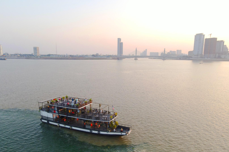 Phnom Penh: cruise bij zonsondergang met onbeperkt bier en drankjes