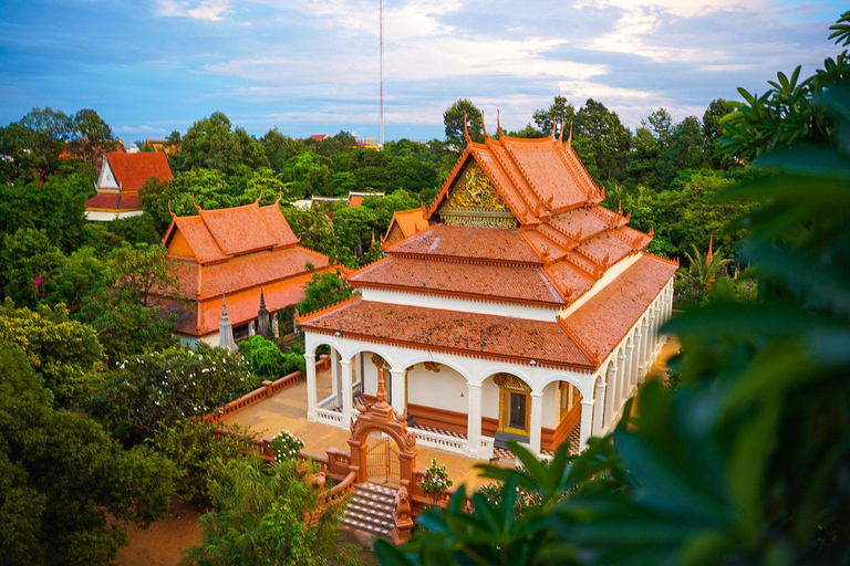 Siem Reap: 3-Hour Behind-the-Scenes Tuk-Tuk Tour Siem Reap: guided 3-hour tuk-tuk tour