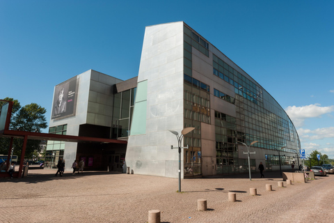 Helsinki: Guided Walking Tour of the Must-Sees with a French-Speaking Live Guide