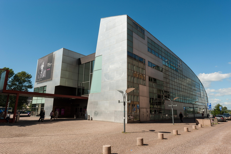 Helsinki: Guided Walking Tour of the Must-Sees with a French-Speaking Live Guide