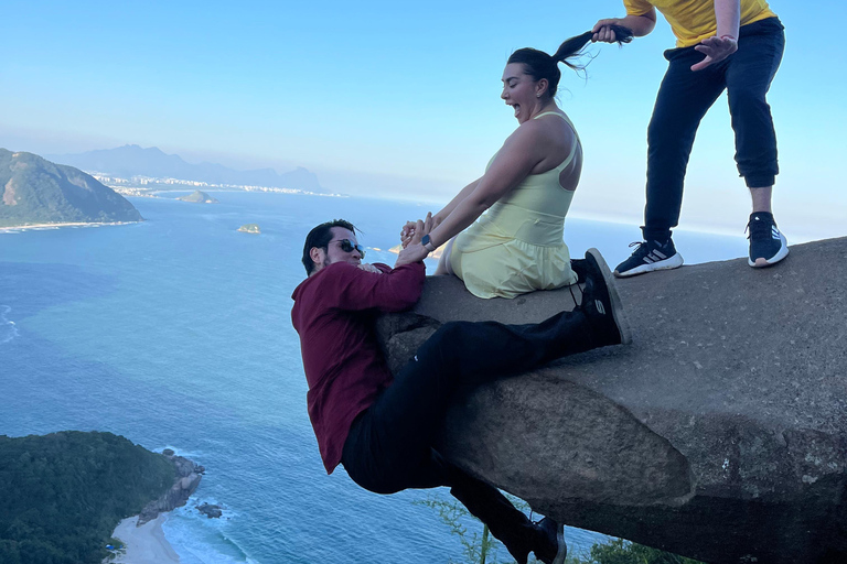 Pedra do Telégrafo: Guided Experience and Rio's Most Famous Photo Pedra do Telégrafo: Guided Experience and the Most Famous Photo of Rio