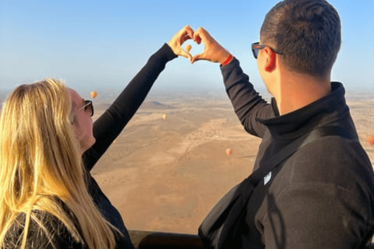 Marrakech: giro romantico in mongolfiera e colazione berbera