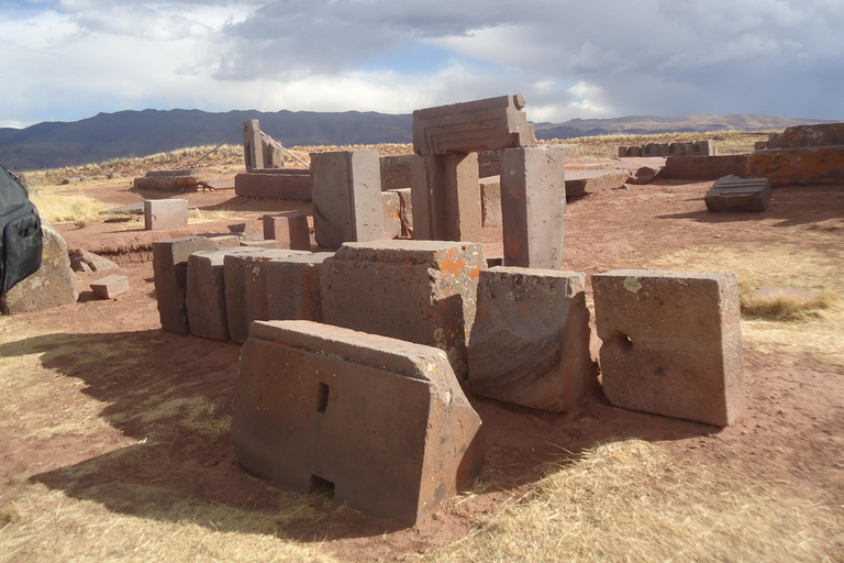 From La Paz: Tiwanaku and Puma Punku with lunch |Private|