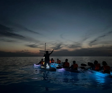 Pula: Sunset/Night Illuminated Transparent Kayak Tour