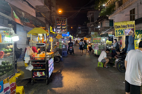 Tour gastronomico con musica dal vivo e cibo di strada a Ho Chi MinhTour gastronomico con musica dal vivo e street food in moto