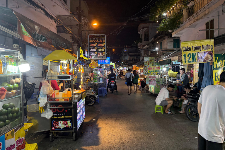 Tour gastronomico con musica dal vivo e cibo di strada a Ho Chi MinhTour gastronomico con musica dal vivo e street food in moto