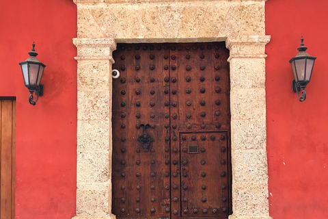 Cartagena at Your Own Pace: Free Guided Tour by VivaGo Experience Cartagena at Your Own Pace: Free Guided Sightseeing Tour by VivaGo Experience