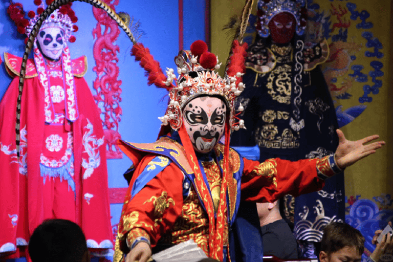 Chengdu: Sichuan Opera & Face-Changing Show
