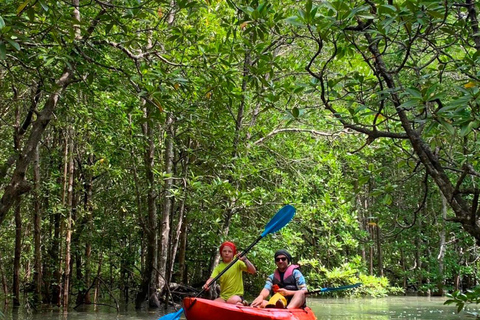 Ao Nang: Kayak alla piscina di cristallo, ATV e tour della fattoria degli ananasGiro in ATV di 30 minuti