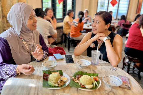 Kuala Lumpur: Chinatown & Centre Food Tour with 12 Tastings Kuala Lumpur: Food Tour with 12 Tastings & Drinks Upgrade