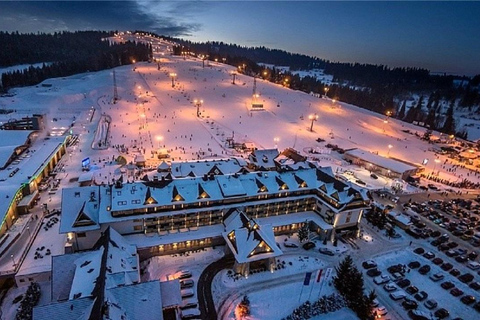 Cracovie : Ski dans les Tatras Kotelnica avec bains thermaux en optionForfait de ski 4 heures avec matériel et transfert (sans bains thermaux)