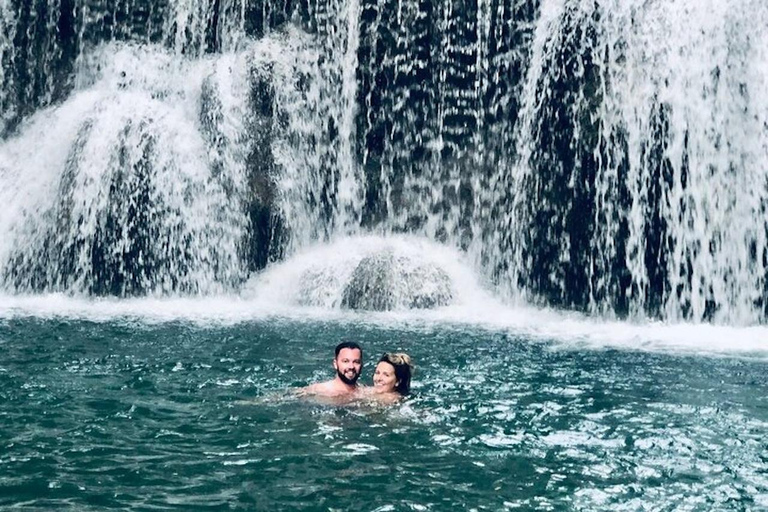 Negril: Safari sul fiume Nero e tour delle cascate YS con pranzo