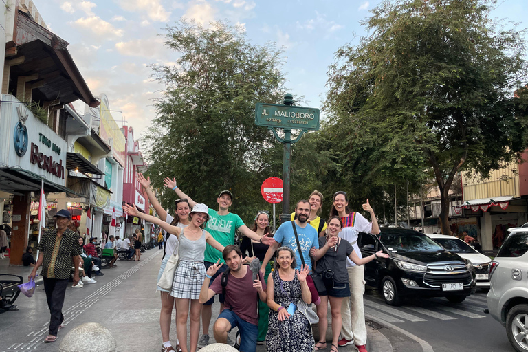 Yogyakarta: Malioboro Heritage & Hidden Gems Walking Tour