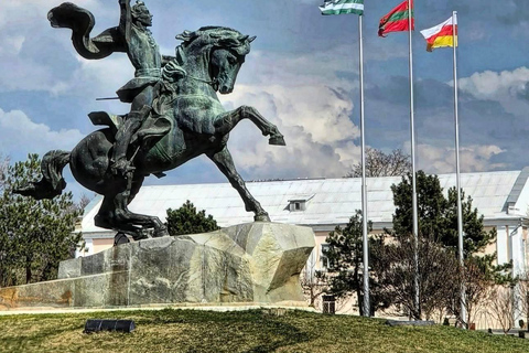 Transnistria: Back in Time – Soviet Tiraspol & Bender
