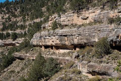 From Scottsdale: Walnut Canyon, Meteor Crater & Winslow Tour