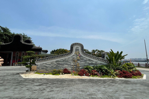 Guangzhou: Lingnan Impression Park Entry Ticket(Opt Guide) Entry ticket + English-speaking local guide service