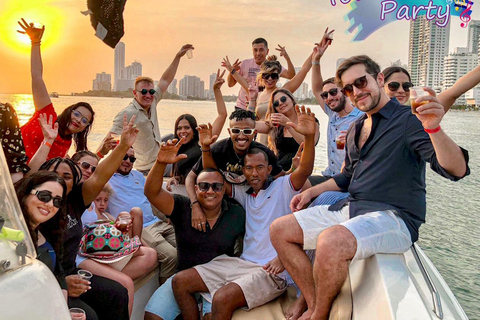 Cartagena: Private Sunset and Night Boat Tour