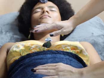 Sesja Reiki prowadzona przez Mistrza Reiki w Phuket w Tajlandii