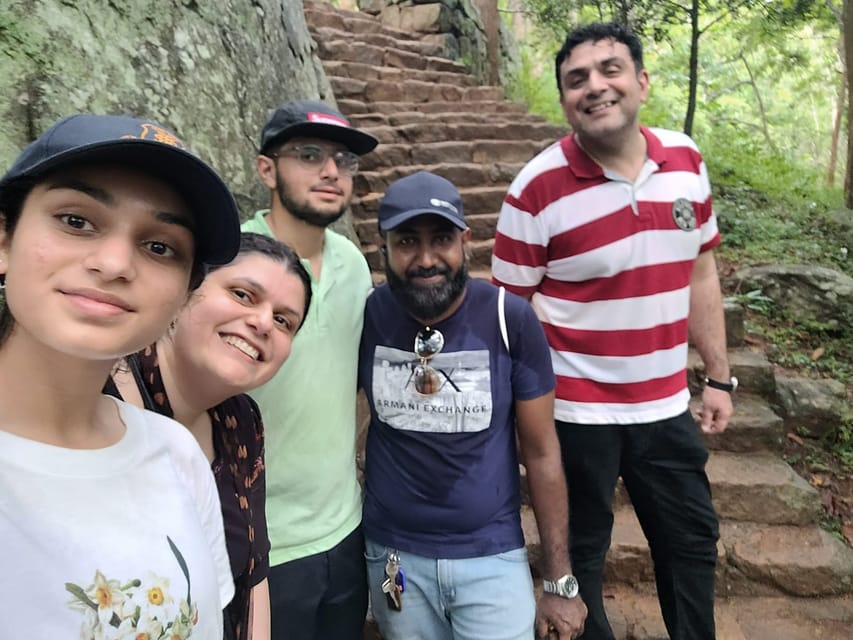 Sigiriya y Dambulla Tour privado de un día completo - Hizvo