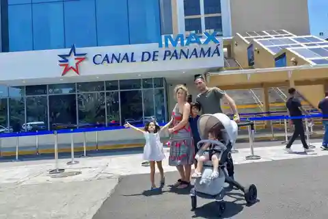 Panamakanalens Miraflores-slussar och rundtur på Monkey Island