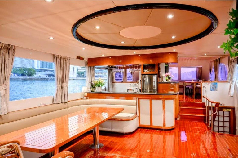 HK: Lunar New Year Fireworks Cruise with Unlimited Drinks