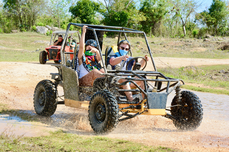 Punta Cana Buggy Avontuur met privé grot Cenote zwemmen