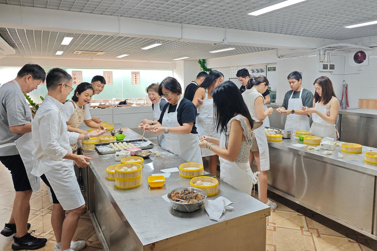 Guangzhou: Private Cantonese Cooking Consultation & MenuPlan