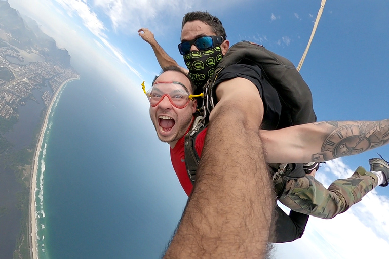 Rio de Janeiro: Tandemhopp över strandenRio de Janeiro: Tandemhoppning över stranden
