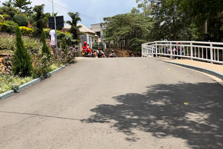 Kampala/Entebbe/Jinja: Guided Morning, Evening Jog or Walk