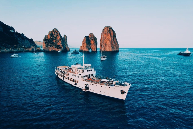 Neapel: Bootsfahrt im Golf von Neapel mit BadestoppsCapri Freie Zeit und Inselrundfahrt