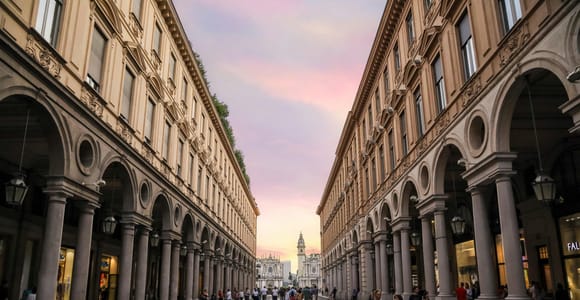 Turin: Royal Palaces & Historic Centre Guided Walking Tour